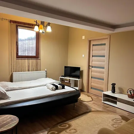 Appartement Colț de rai à Resita Extérieur photo